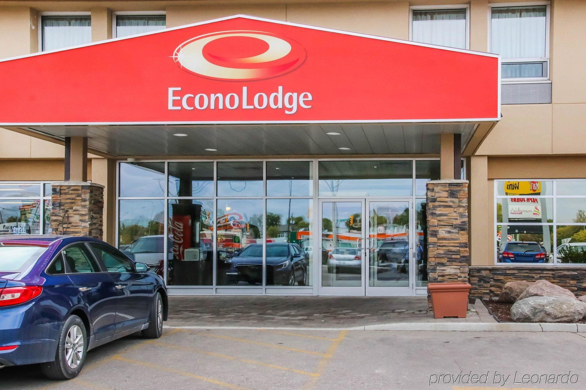 New Lodge Winnipeg Exterior photo